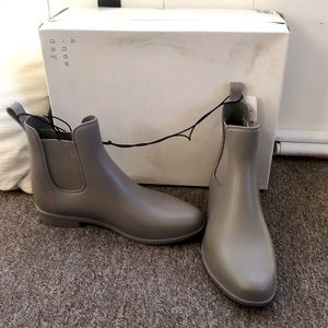 Grey waterproof Rain Boots
